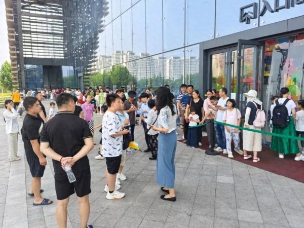 股票配资平台论坛官网 爆满！游客排队打卡！日照这里，一定要提前预约！
